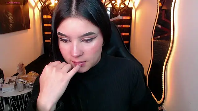 Natalie loffreda online show from 04/07/26, 07:48