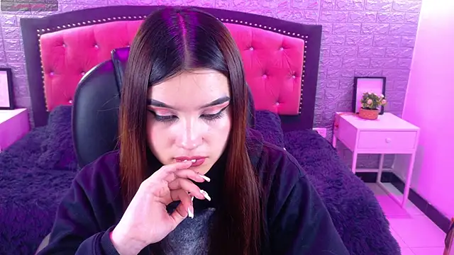 Natalie loffreda online show from 10/28/25, 02:56