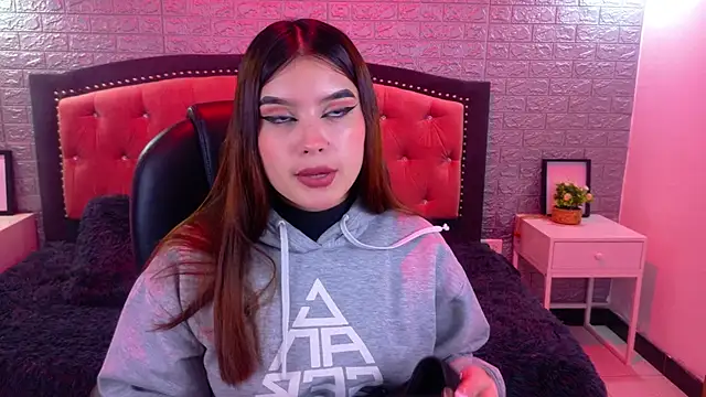 Natalie loffreda online show from 10/30/25, 03:49