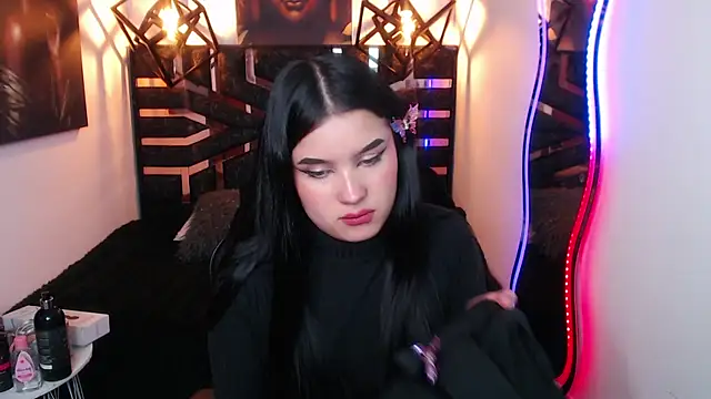Snapshot of Natalie_loffreda chatting on 04/21/26, 01:42 Natalie loffreda online show from 04/21/26, 01:42