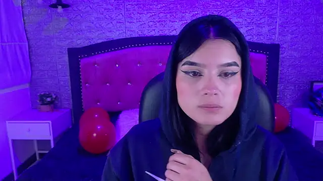 Natalie loffreda online show from 02/18/26, 03:26