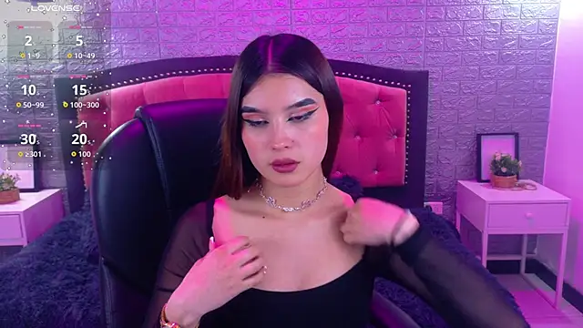 Natalie loffreda online show from 11/07/25, 03:22