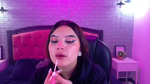 Natalie loffreda online show from 10/27/25, 02:56