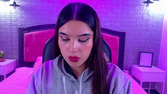 Natalie loffreda online show from 12/20/25, 03:42