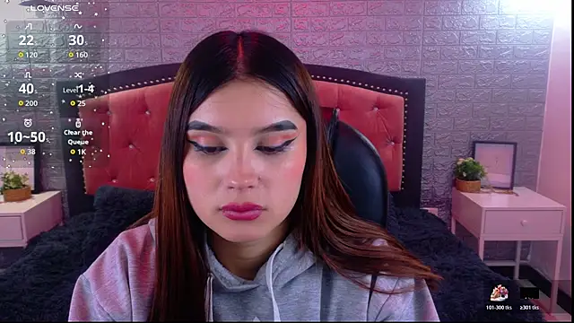 Natalie loffreda online show from 11/17/25, 03:10