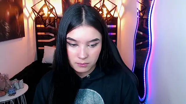 Natalie loffreda online show from 04/15/26, 07:40