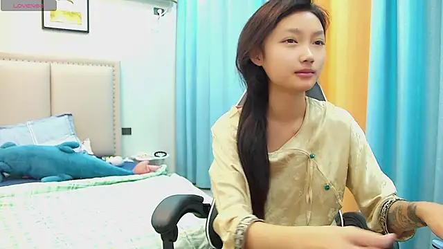 Snapshot of Safer-001 chatting on 10/08/25, 09:22 Safer-001 online show from 10/08/25, 09:22