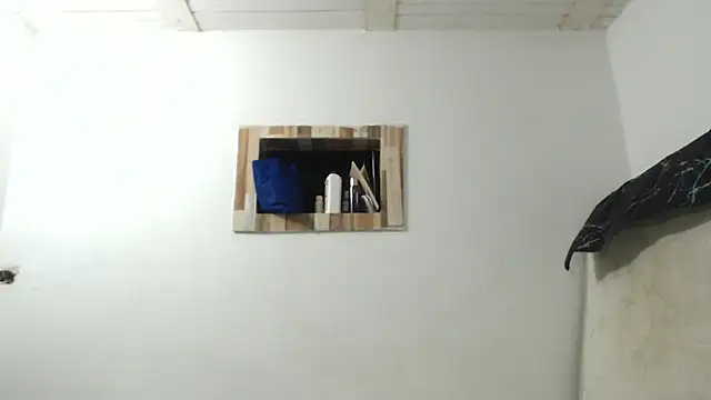 Ana ThiagoxX online show from 05/25/26, 08:07