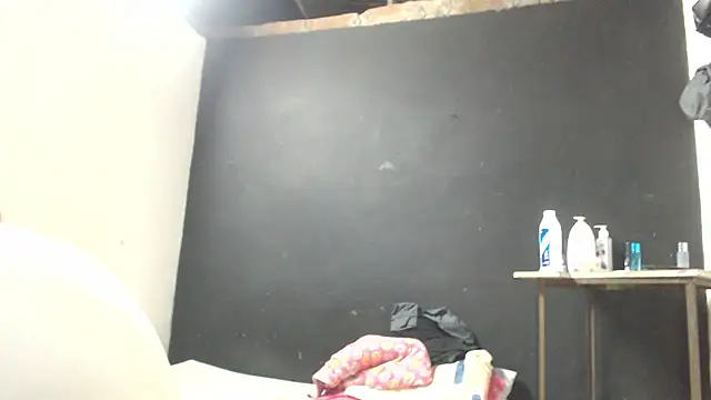 Ana ThiagoxX online show from 05/27/26, 01:57
