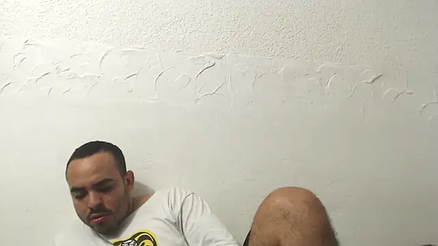 Ana ThiagoxX online show from 05/15/26, 11:03