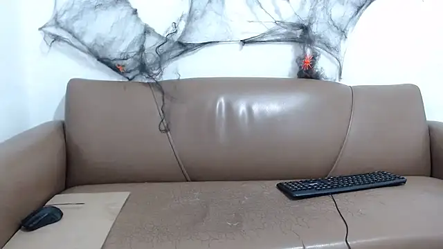 Dan jonson15 online show from 10/28/25, 02:16