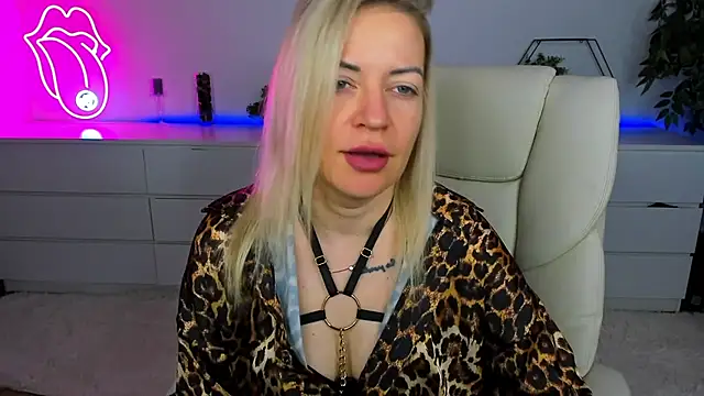 Anna Snows online show from 10/03/25, 05:42