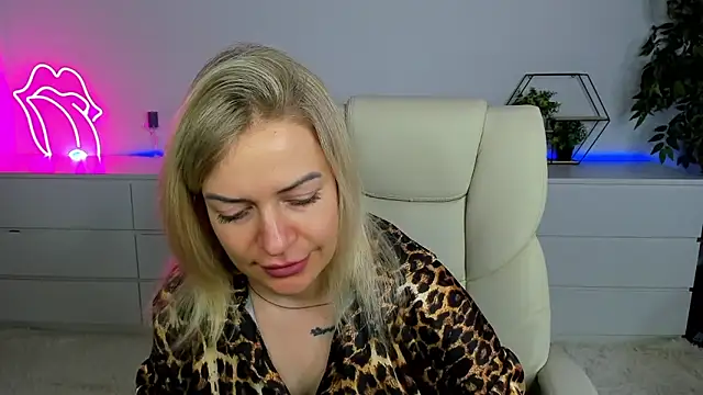 Anna Snows online show from 09/27/25, 12:00