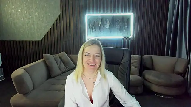Anna Snows online show from 10/14/25, 06:19