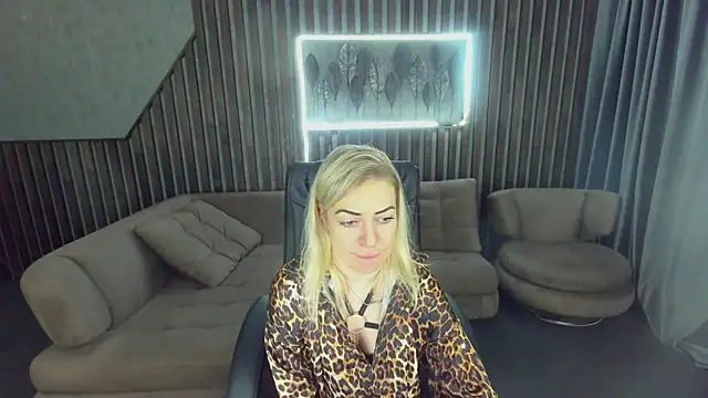 Anna Snows online show from 10/06/25, 05:57
