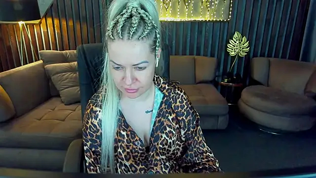 Anna Snows online show from 04/12/26, 04:54