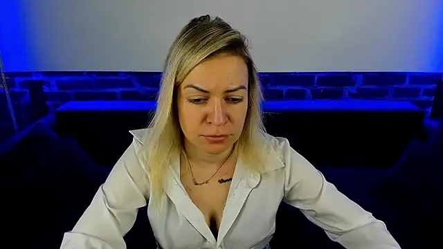 Anna Snows online show from 10/23/25, 05:39