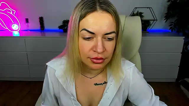 Anna Snows online show from 11/29/25, 07:03