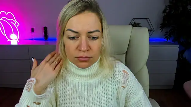 Anna Snows online show from 10/22/25, 05:51