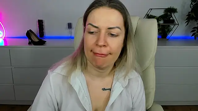 Anna Snows online show from 03/16/26, 06:39