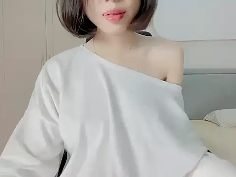 ggLovee online show from 10/29/25, 12:31