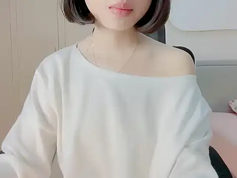 ggLovee online show from 10/24/25, 01:04