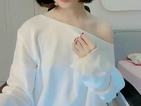 ggLovee online show from 10/08/25, 11:23