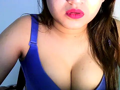 Snapshot of strip_vani chatting on 12/18/25, 05:23 strip vani online show from 12/18/25, 05:23