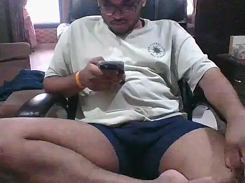 Snapshot of dream32222 chatting on 06/30/26, 04:56 dream32222 online show from 06/30/26, 04:56