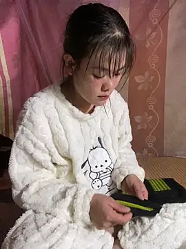 PhanHaa online show from 12/20/25, 02:53