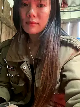 PhanHaa online show from 11/13/25, 01:42