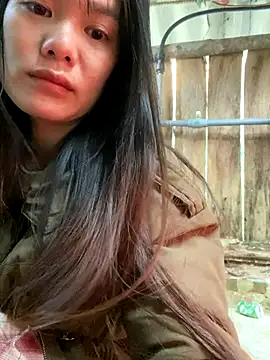 PhanHaa online show from 11/27/25, 12:22