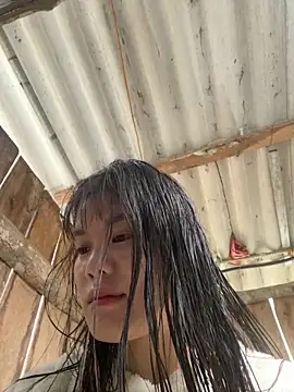 PhanHaa online show from 12/18/25, 12:38