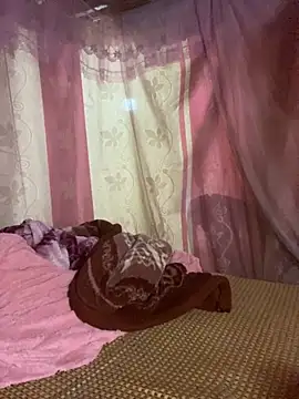 PhanHaa online show from 12/04/25, 12:48