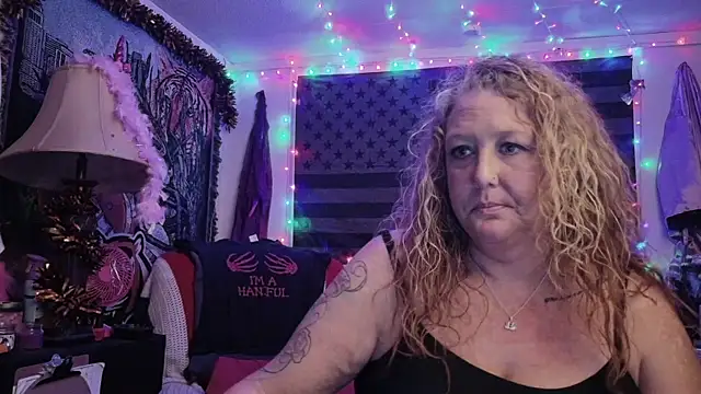 HotRedYeag online show from 10/15/25, 06:33