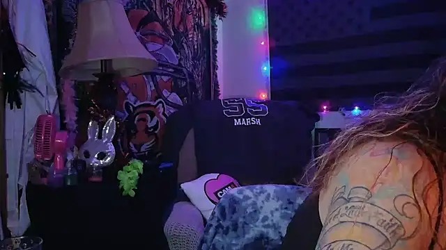 HotRedYeag online show from 11/27/25, 08:59