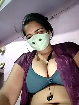 Snapshot of Riya_hot12 chatting on 09/26/25, 04:47 Riya hot12 online show from 09/26/25, 04:47