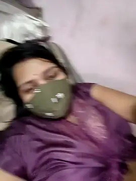 Snapshot of Riya_hot12 chatting on 10/04/25, 05:25 Riya hot12 online show from 10/04/25, 05:25