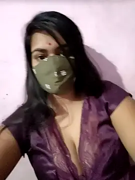 Snapshot of Riya_hot12 chatting on 10/11/25, 03:57 Riya hot12 online show from 10/11/25, 03:57