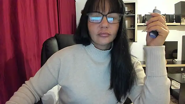 Ella sweety00 online show from 12/15/25, 04:24
