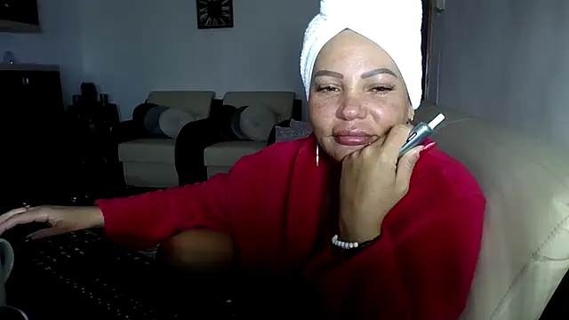 Snapshot of Ella_sweety00 chatting on 04/27/26, 10:35 Ella sweety00 online show from 04/27/26, 10:35