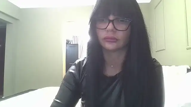 Snapshot of Ella_sweety00 chatting on 06/10/26, 06:42 Ella sweety00 online show from 06/10/26, 06:42