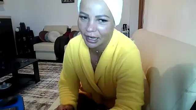 Snapshot of Ella_sweety00 chatting on 05/10/26, 11:25 Ella sweety00 online show from 05/10/26, 11:25