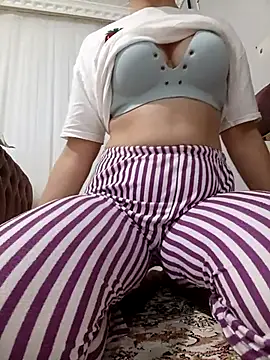 Snapshot of dumla chatting on 09/18/25, 06:44 dumla online show from 09/18/25, 06:44
