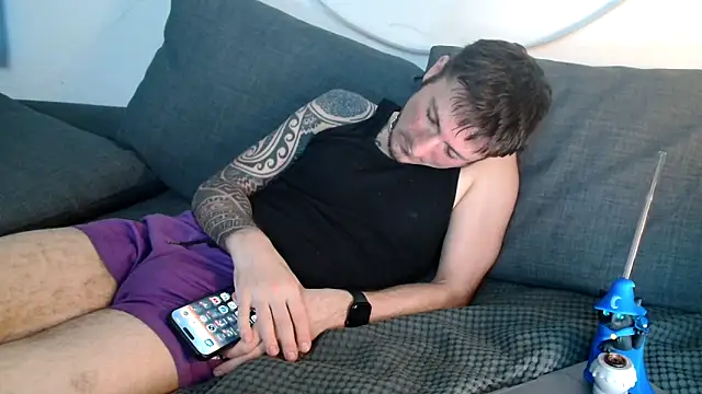 th1  online show from 04/04/26, 03:29