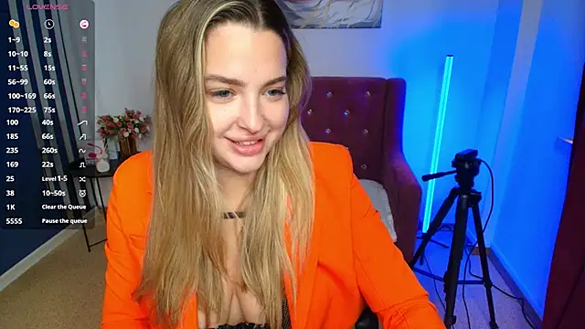 Snapshot of Emma__Ross chatting on 06/22/26, 02:06 Emma Ross online show from 06/22/26, 02:06