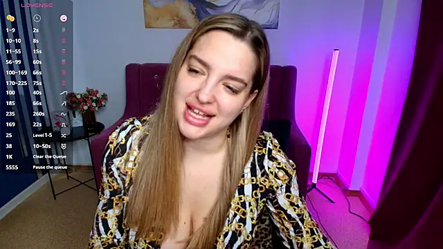 Snapshot of Emma__Ross chatting on 05/25/26, 01:49 Emma Ross online show from 05/25/26, 01:49