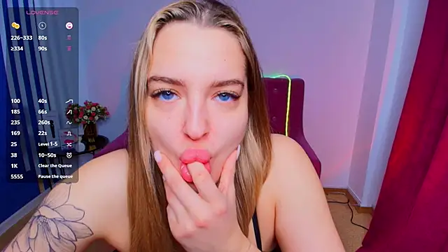 Emma  Ross online show from 04/15/26, 01:22