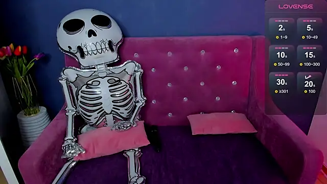 Emma  Ross online show from 10/30/25, 02:32