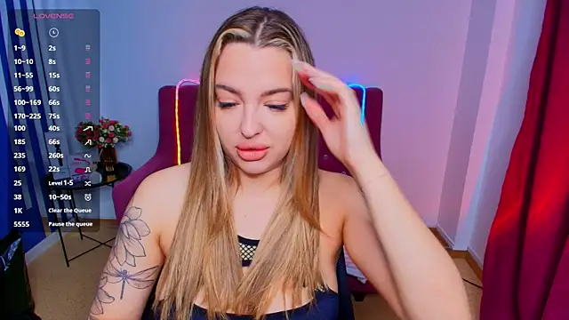 Emma  Ross online show from 04/12/26, 02:15